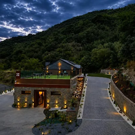 Xia Boutique Hotel 2*